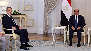 Dışişleri Bakanı Hakan Fidan, Mısır Cumhurbaşkanı Sisi tarafından kabul edildi