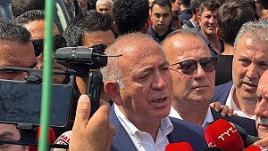 Gürsel Tekin CHP İstanbul İl Başkanlığı'na girdi