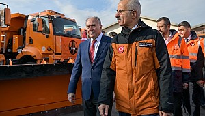 Ulaştırma ve Altyapı Bakanı Abdulkadir Uraloğlu: Karayollarımız 14 bin 728 makine ve ekipmanla hizmet verir hale geldi