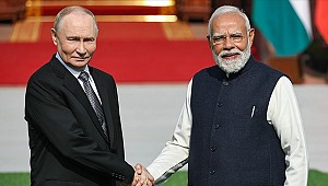 Başkan Putin ve Hindistan Başbakanı Modi'nin görüşmesi başladı