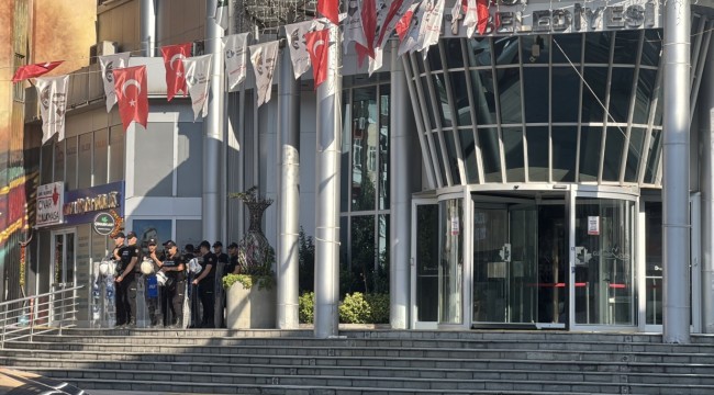 İzmit Belediyesi'ne Yolsuzluk Operasyonu: 28 Gözaltı