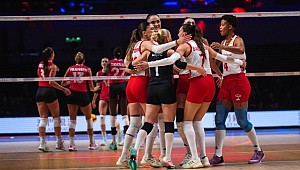 Zirveye Adım Adım! Filenin Sultanları VNL'de Yarı Final Kapısını Araladı!